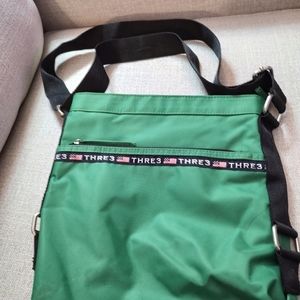 THRE3 Clothing Company Shoulder Crossbody Bag Green Black Adjustable Black Strap